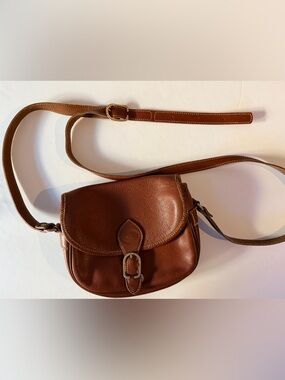 Longchamp Brown Leather Crossbody/Shoulder  Saddle Bag with Buckle